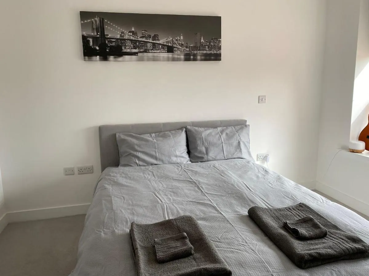 Entire Riverside Apartment With Balcony London United Kingdom