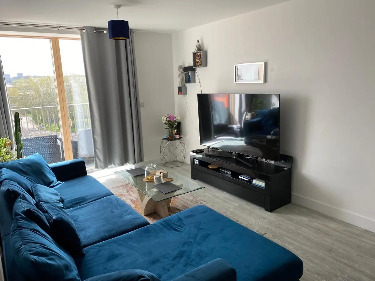 Entire Riverside Apartment With Balcony contacts